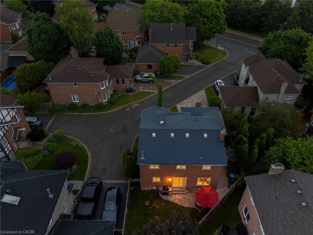 6144 Tenth Line W Property Photo 42