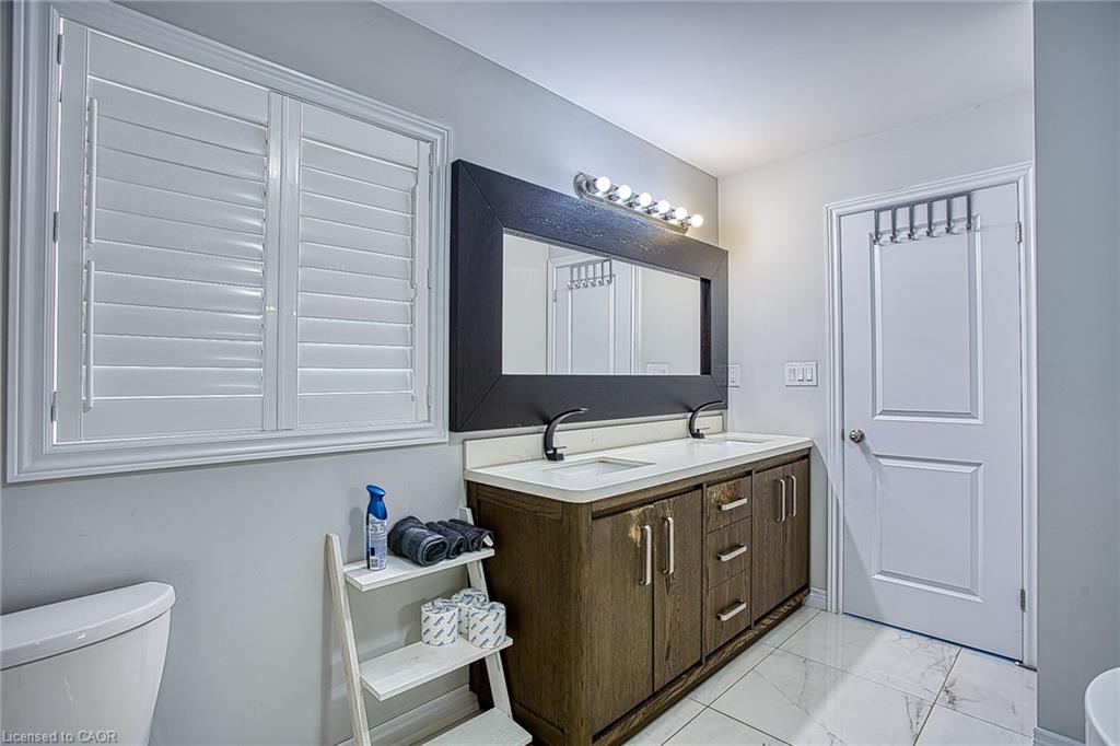 17 Narbonne Crescent Property Photo 24