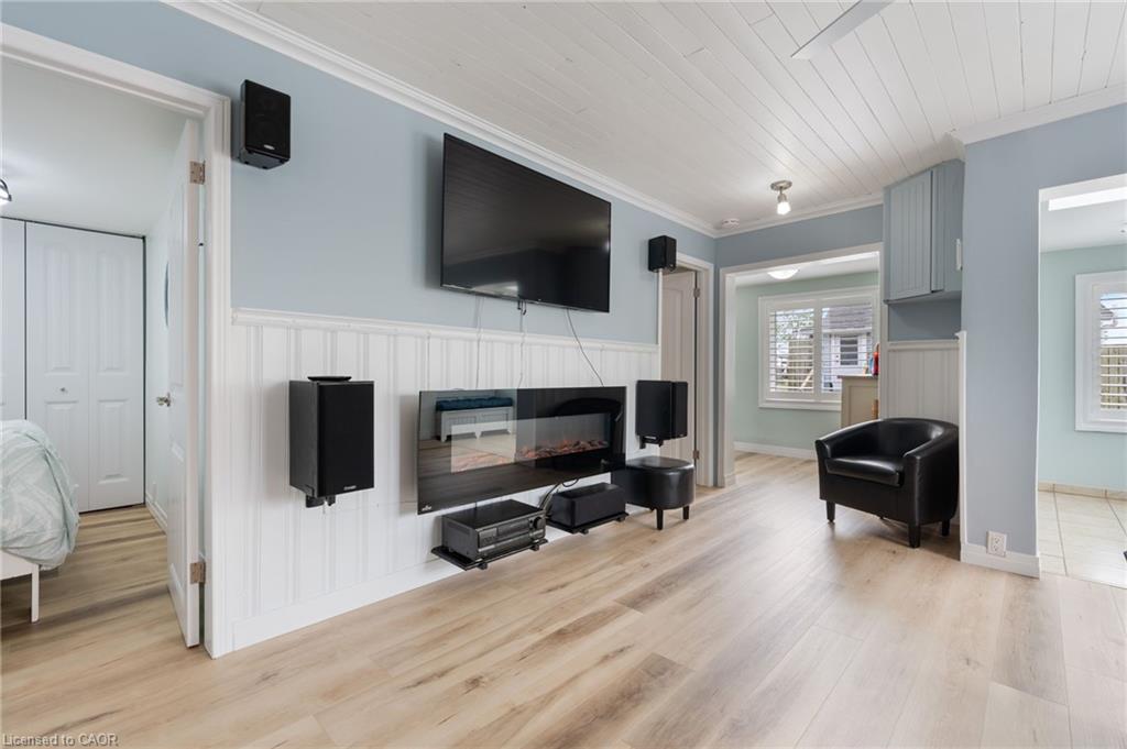 24 Private Lane Property Photo 9