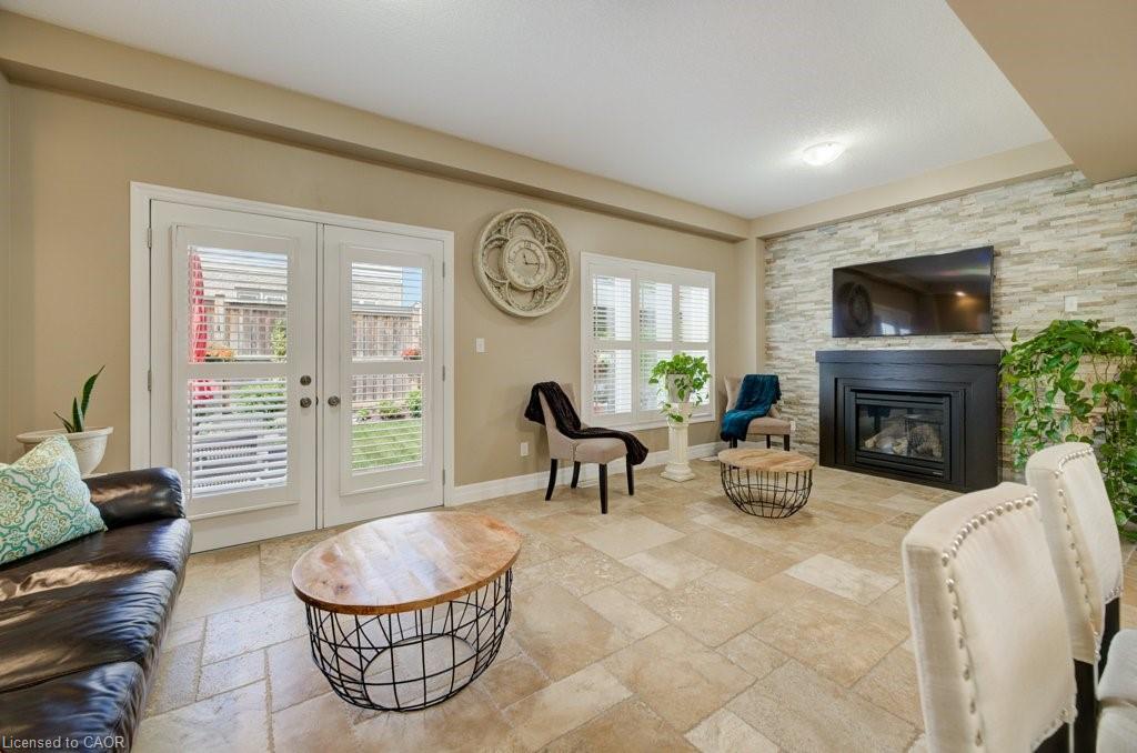 300 Watervale Crescent Property Photo 13