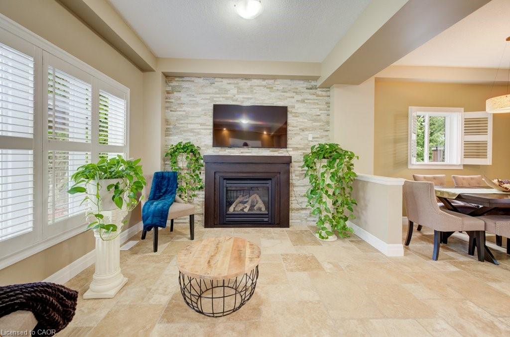 300 Watervale Crescent Property Photo 14