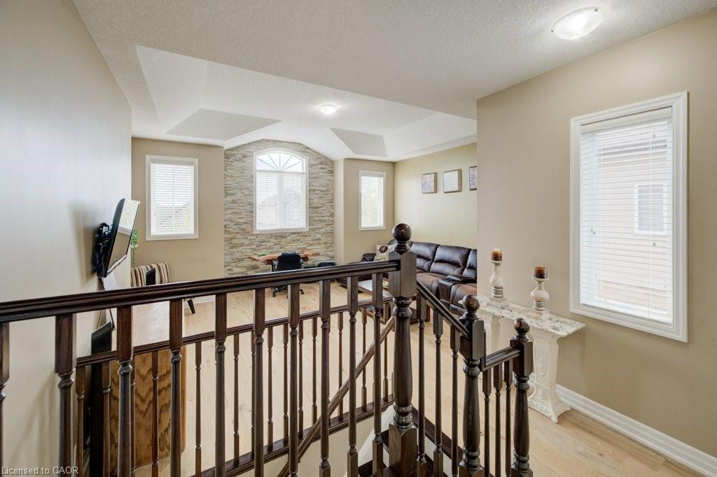 300 Watervale Crescent Property Photo 22