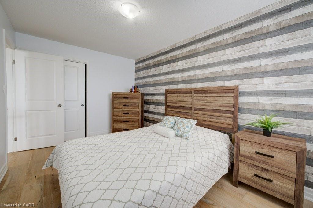 300 Watervale Crescent Property Photo 24