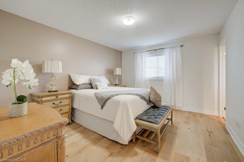 300 Watervale Crescent Property Photo 28
