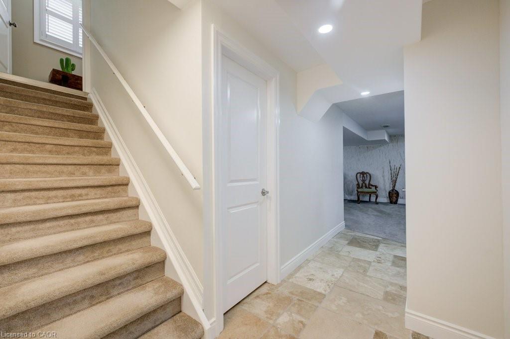 300 Watervale Crescent Property Photo 31