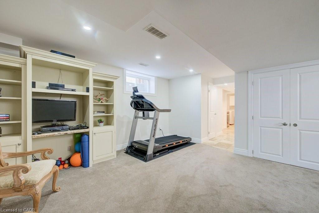 300 Watervale Crescent Property Photo 34