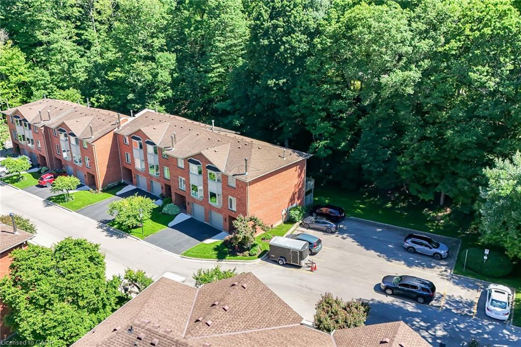 25-30 Osler Drive Property Photo 5