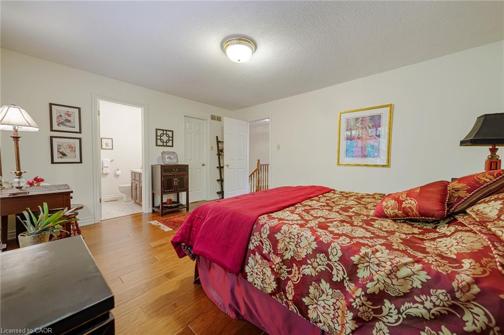 25-30 Osler Drive Property Photo 32