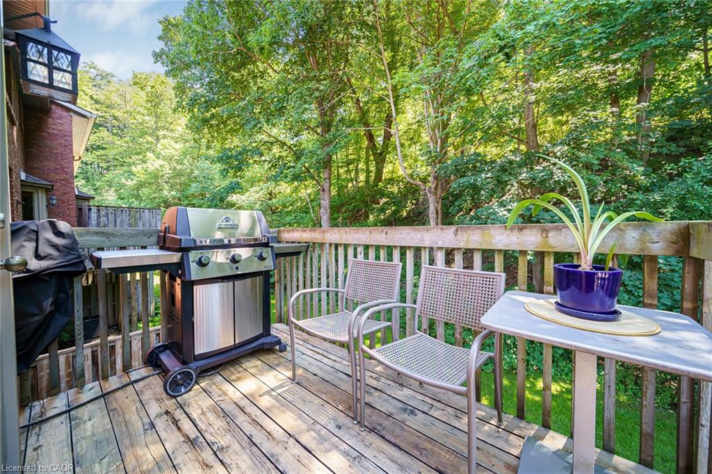 25-30 Osler Drive Property Photo 39