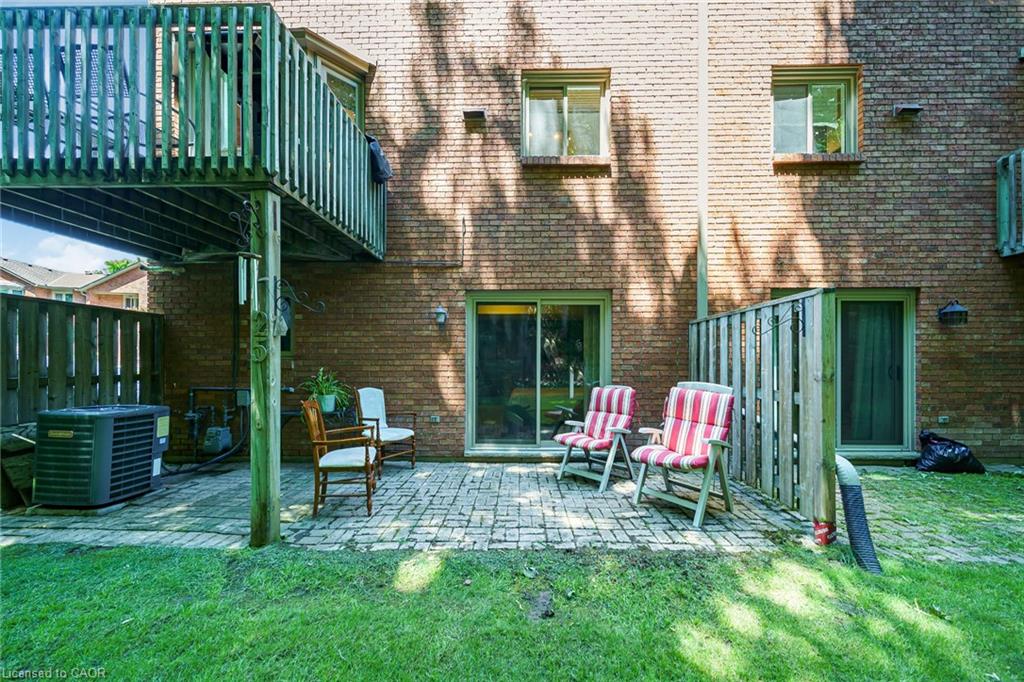25-30 Osler Drive Property Photo 40