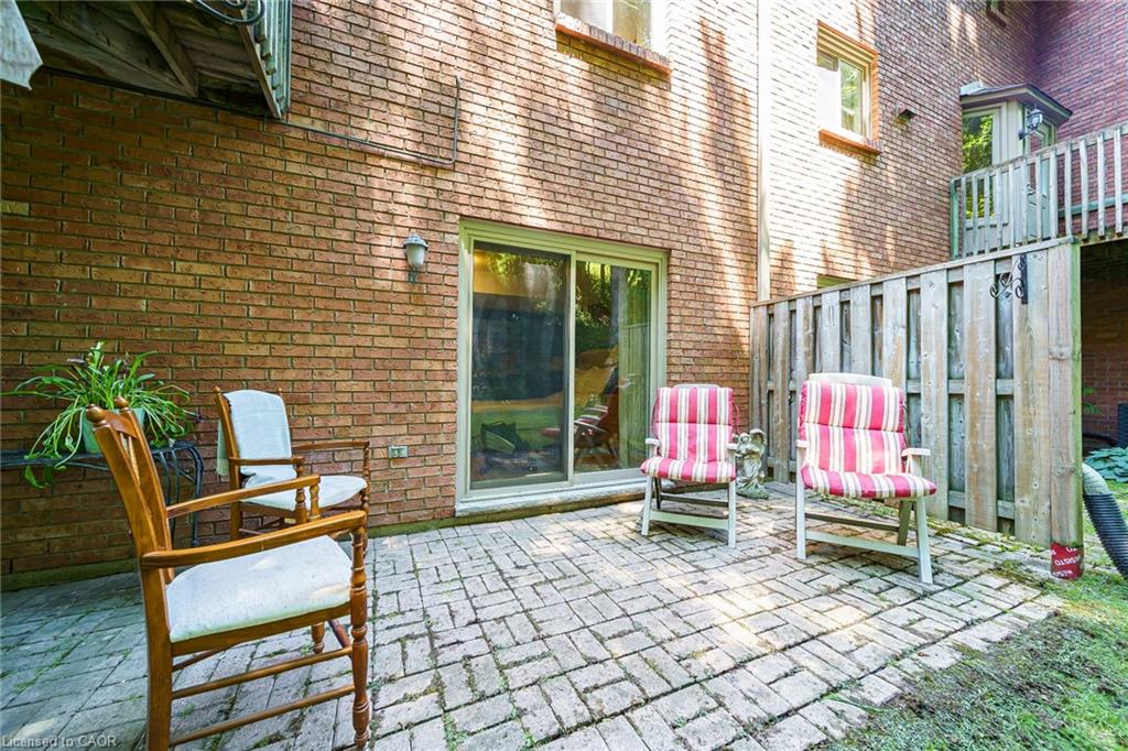 25-30 Osler Drive Property Photo 41