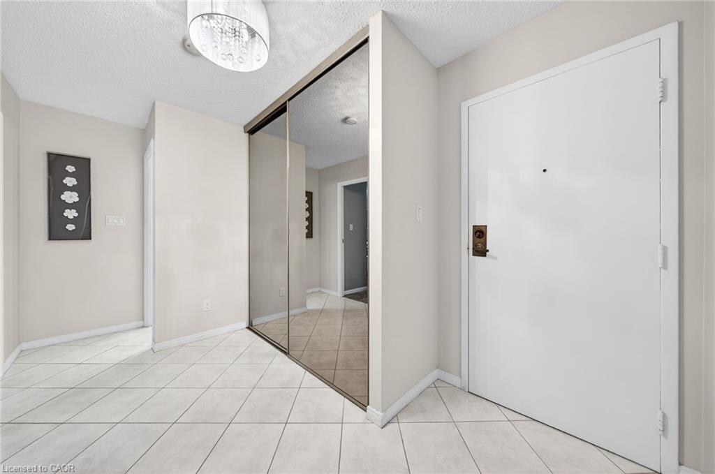 102-6 Shettleston Drive Property Photo 7