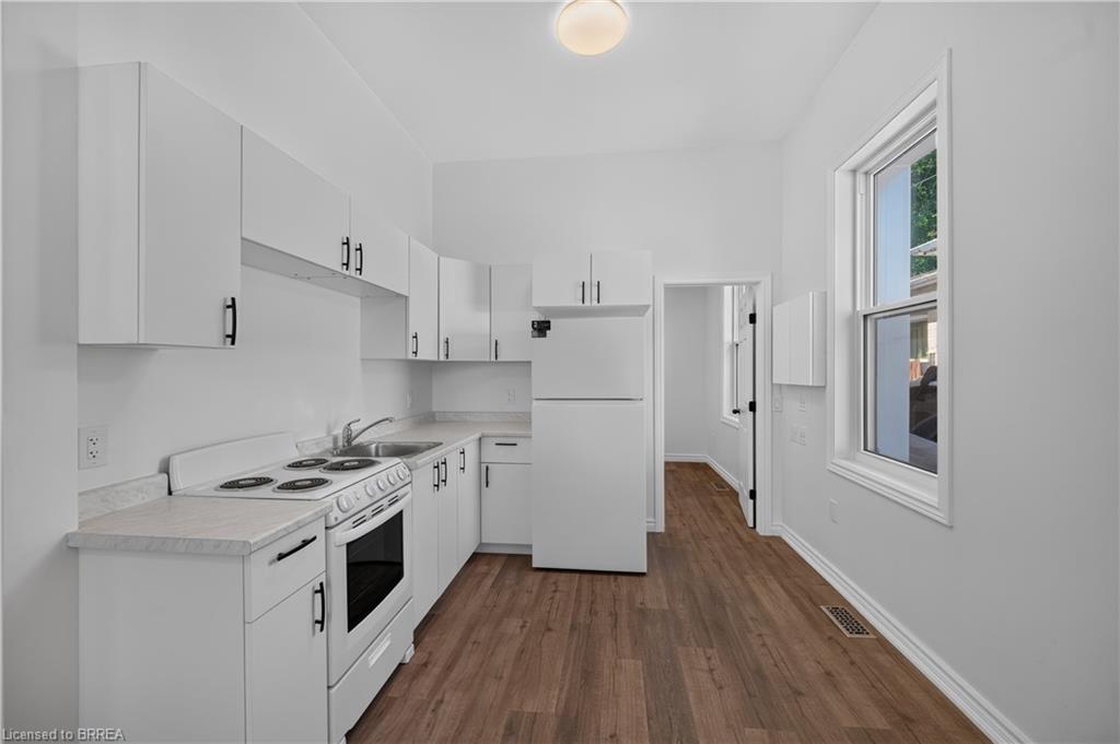 6 Duke Street Property Photo 11
