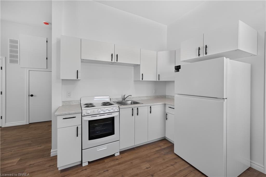 6 Duke Street Property Photo 12