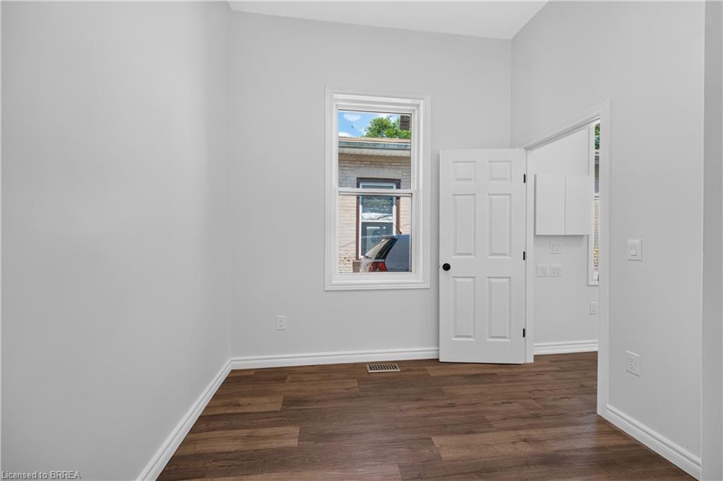 6 Duke Street Property Photo 19