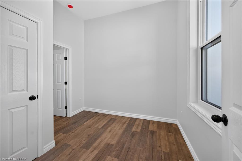 6 Duke Street Property Photo 20