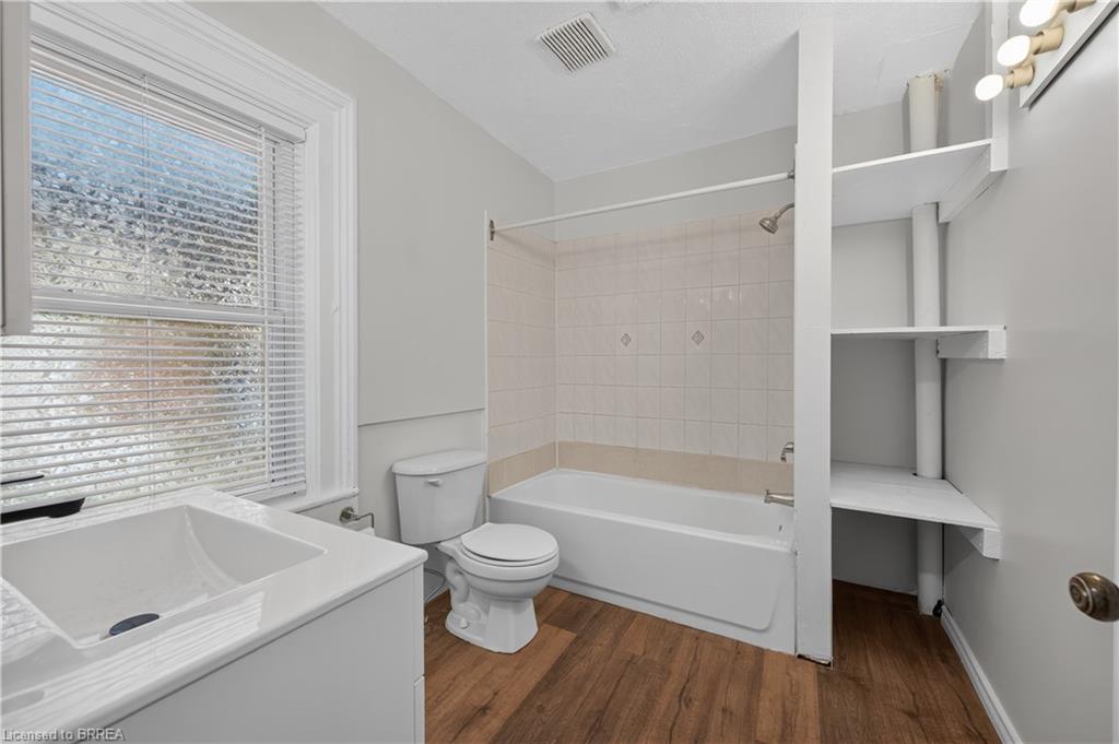6 Duke Street Property Photo 33