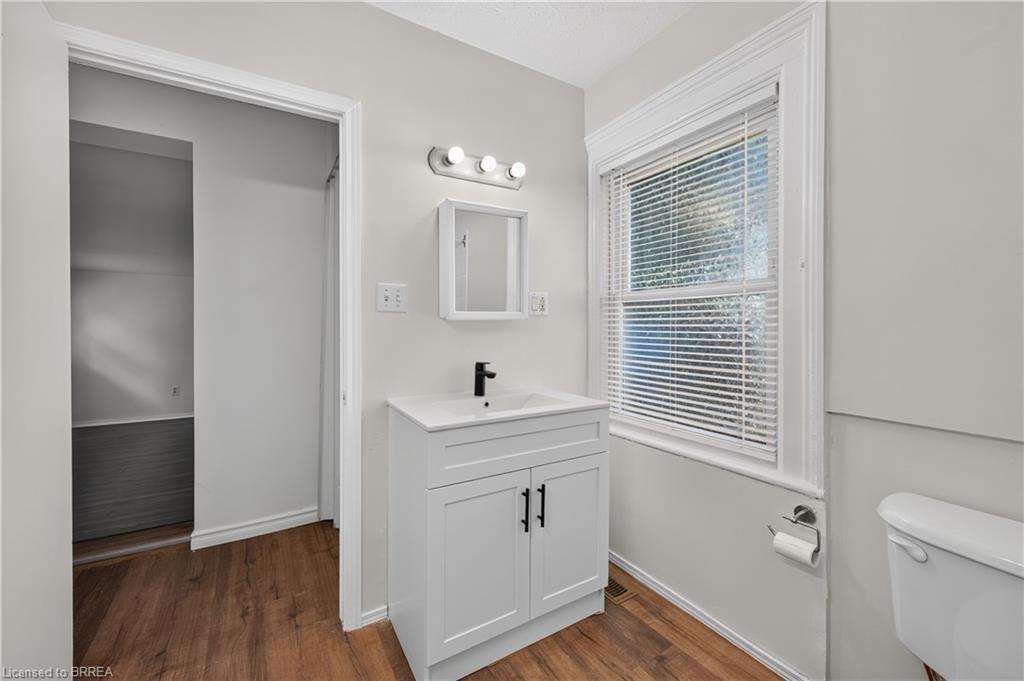6 Duke Street Property Photo 34