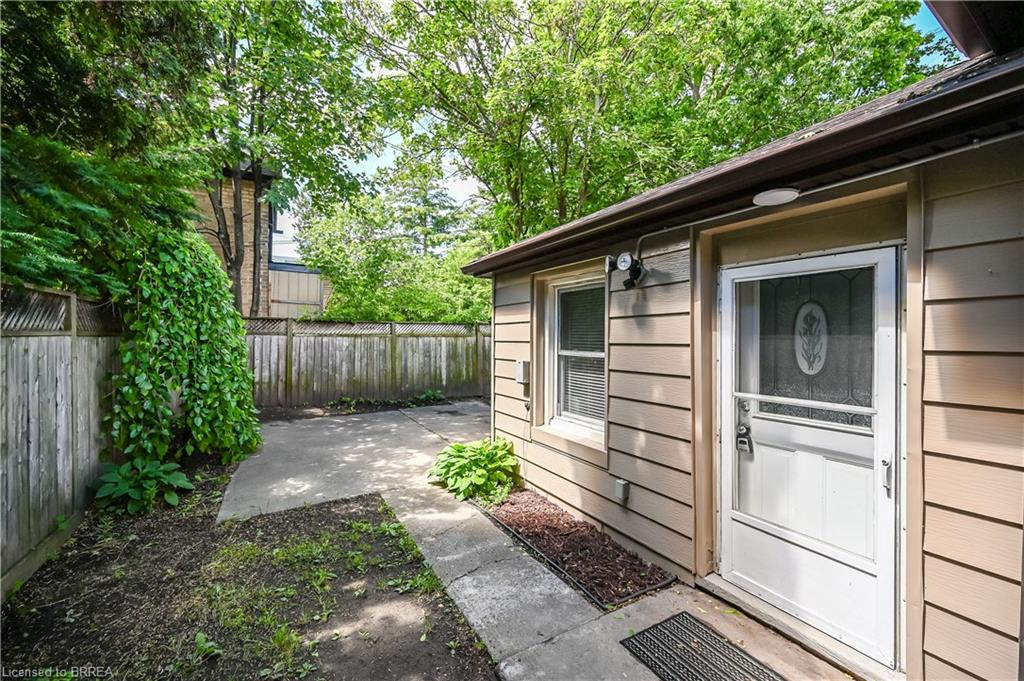 6 Duke Street Property Photo 35