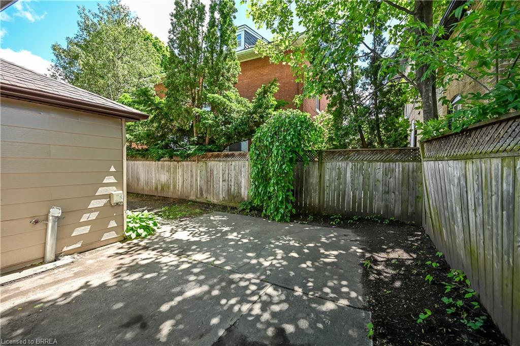 6 Duke Street Property Photo 39