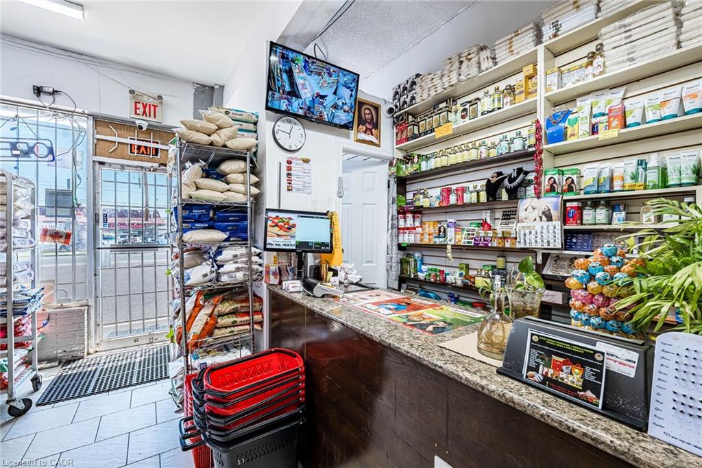 44 Dean Street Property Photo 13