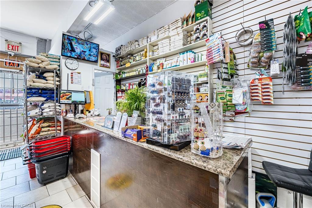 44 Dean Street Property Photo 14