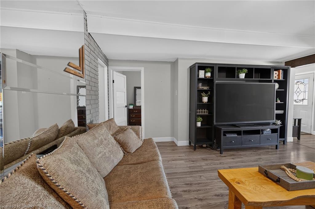 220 Paling Avenue Property Photo 11