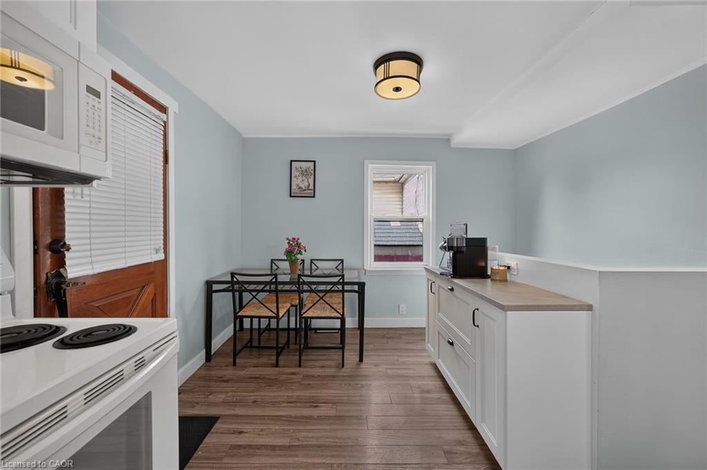 220 Paling Avenue Property Photo 13