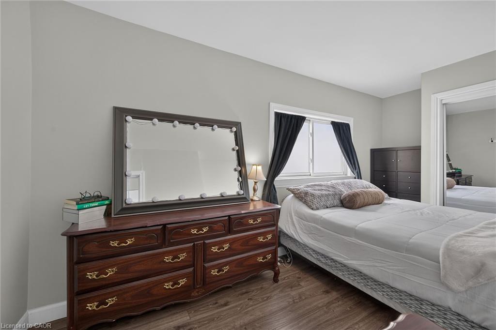 220 Paling Avenue Property Photo 20