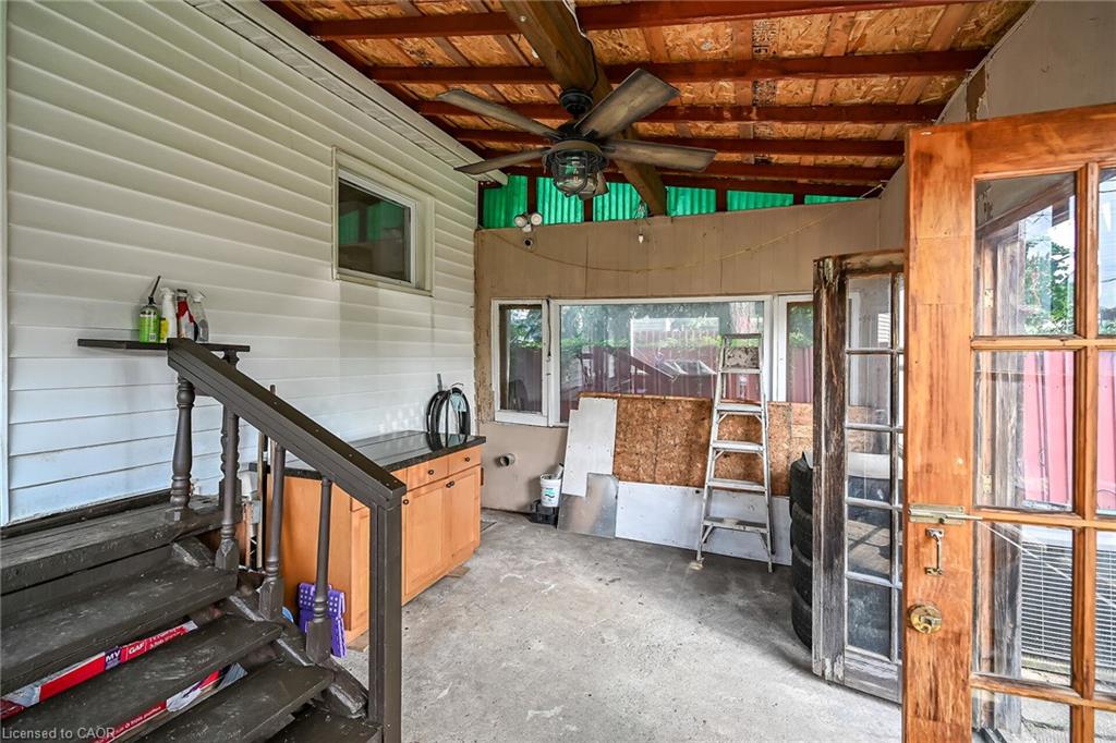 220 Paling Avenue Property Photo 38