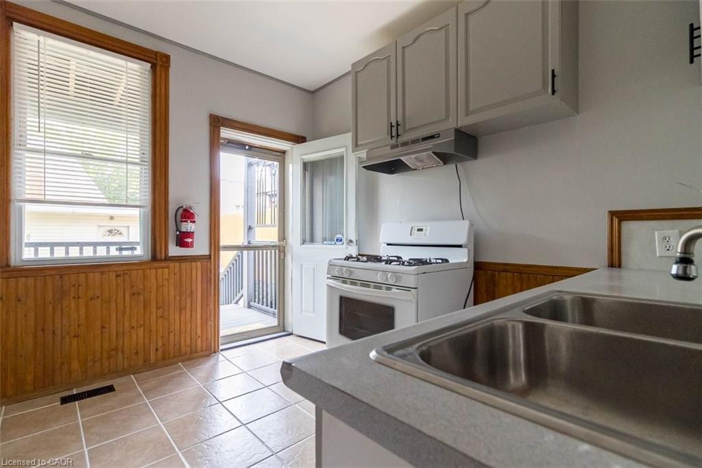 82 Burris Street Property Photo 17