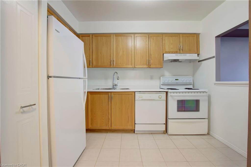 606-1270 Maple Crossing Property Photo 3