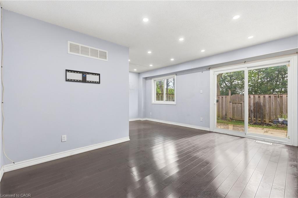 80 Dundalk Drive Property Photo 9