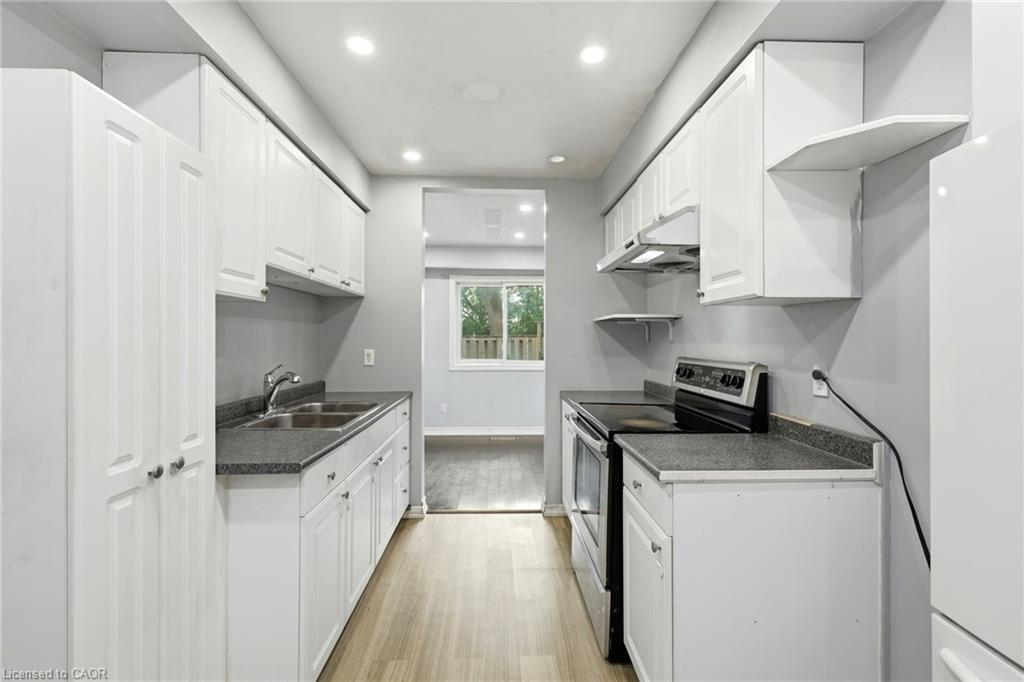 80 Dundalk Drive Property Photo 14