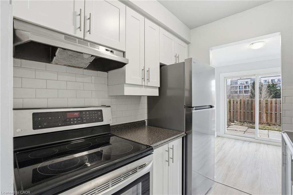 7-125 Limeridge Road W Property Photo 2