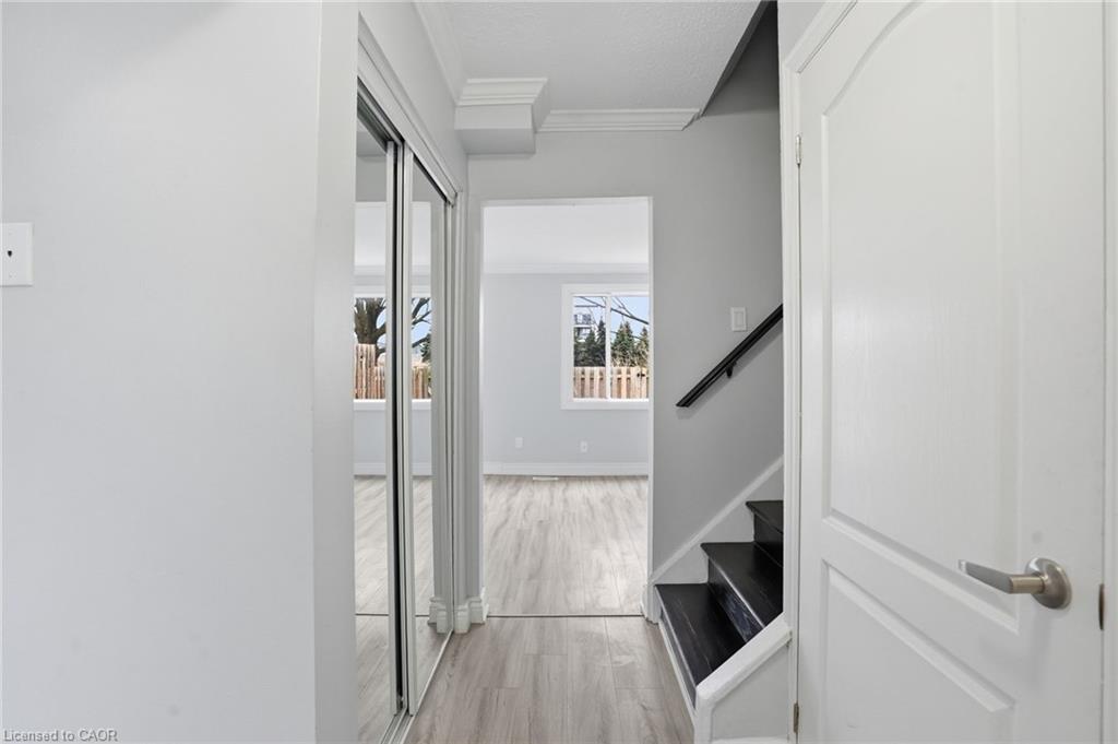 7-125 Limeridge Road W Property Photo 9