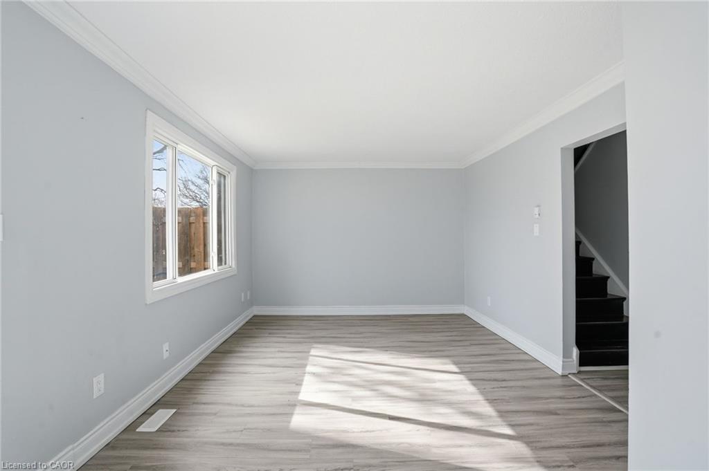 7-125 Limeridge Road W Property Photo 12