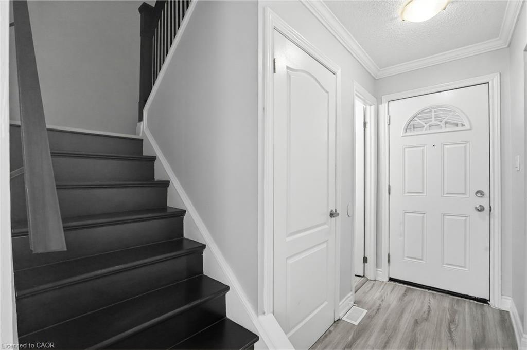 7-125 Limeridge Road W Property Photo 14