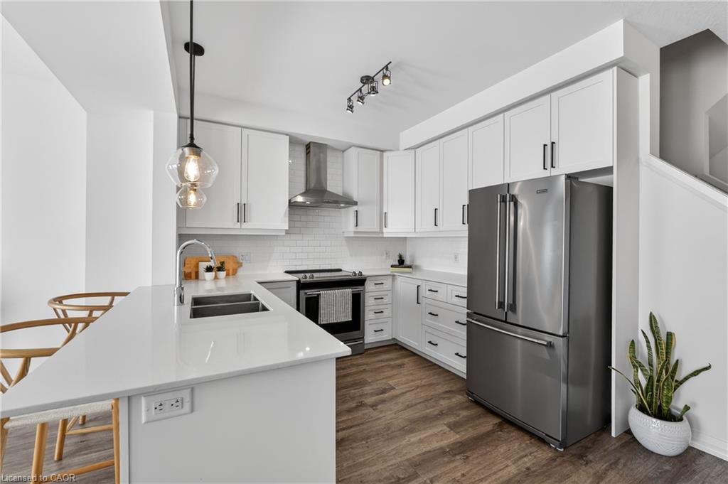 3963 Crown Street Property Photo 5