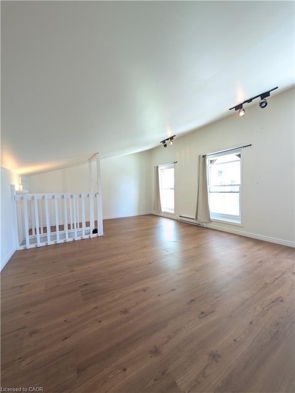 A-359 Brant Street Property Photo 11