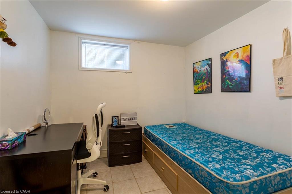 17 Thorndale Street N Property Photo 25