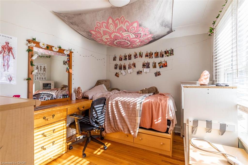 17 Thorndale Street N Property Photo 29