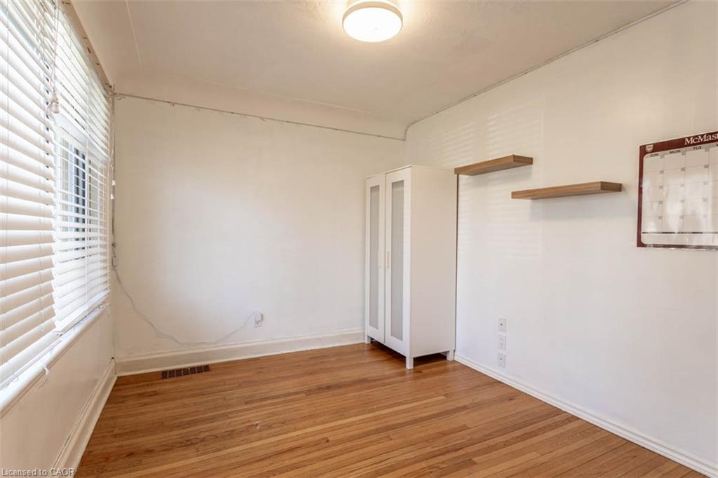 17 Thorndale Street N Property Photo 31