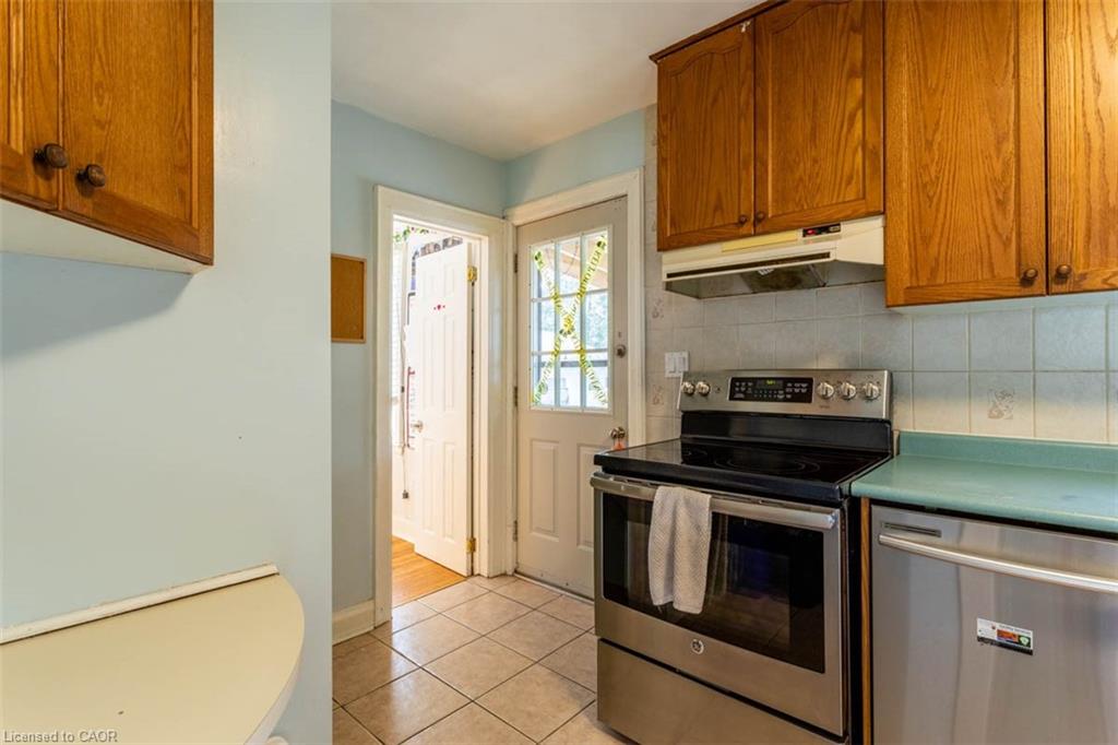 17 Thorndale Street N Property Photo 34