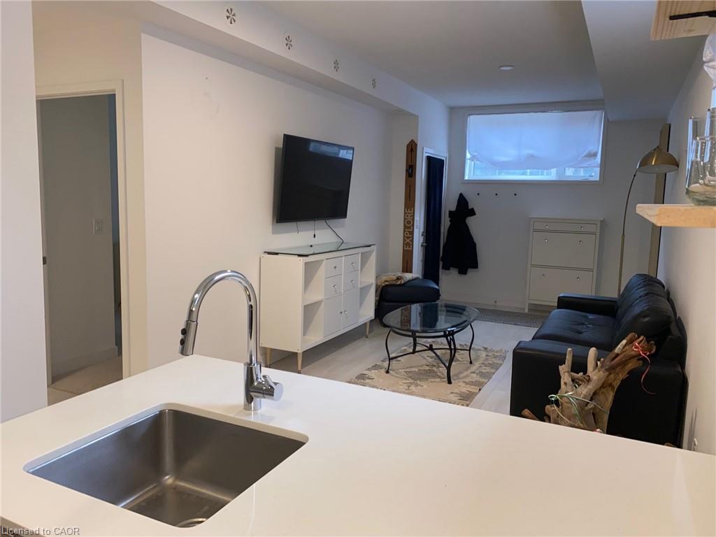 701-1131 Cooke Boulevard Property Photo 5