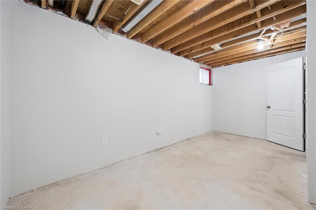 44-124 Gosling Gardens Property Photo 13