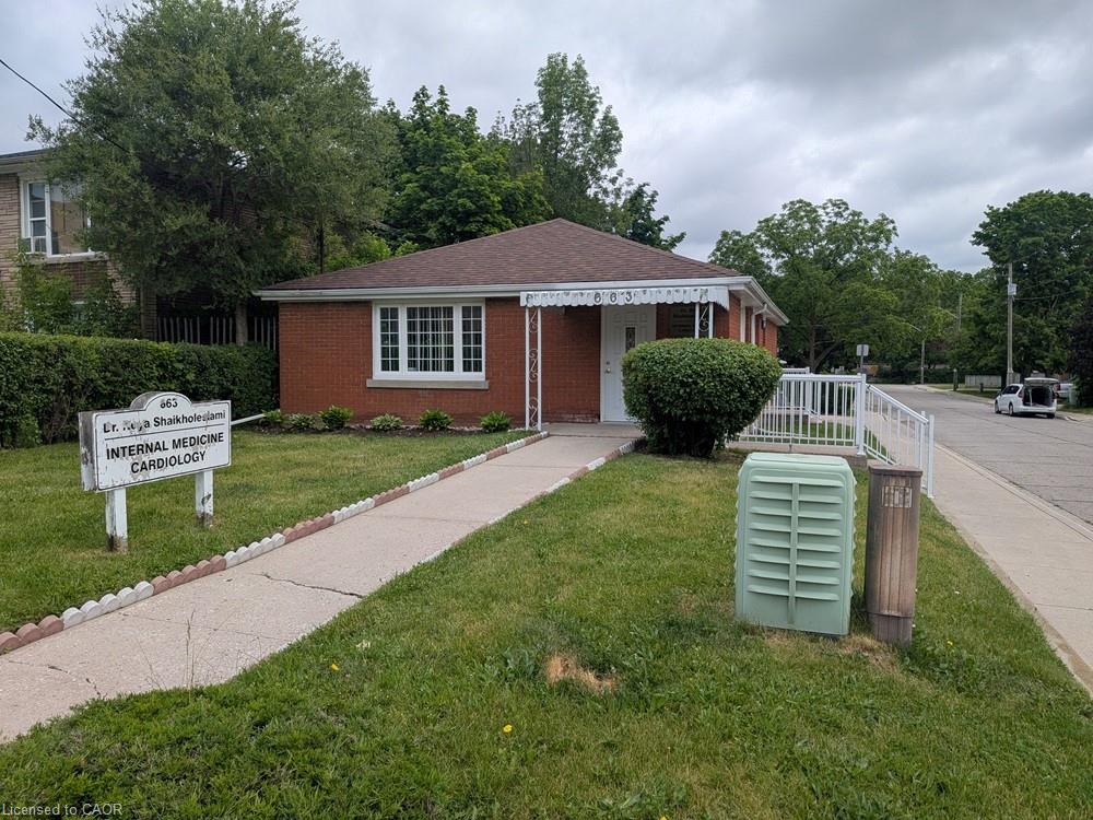 663 Coronation Boulevard Property Photo 1