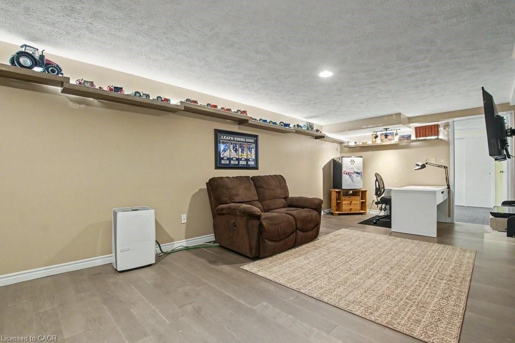 51 Schade Street Property Photo 28
