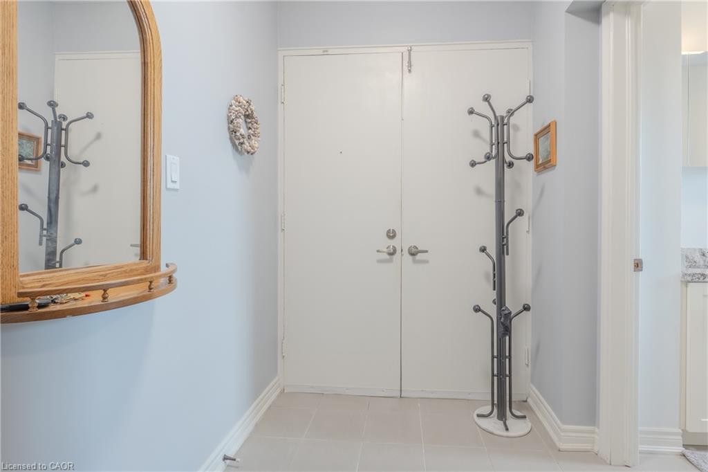 403-350 Concession Street Property Photo 5