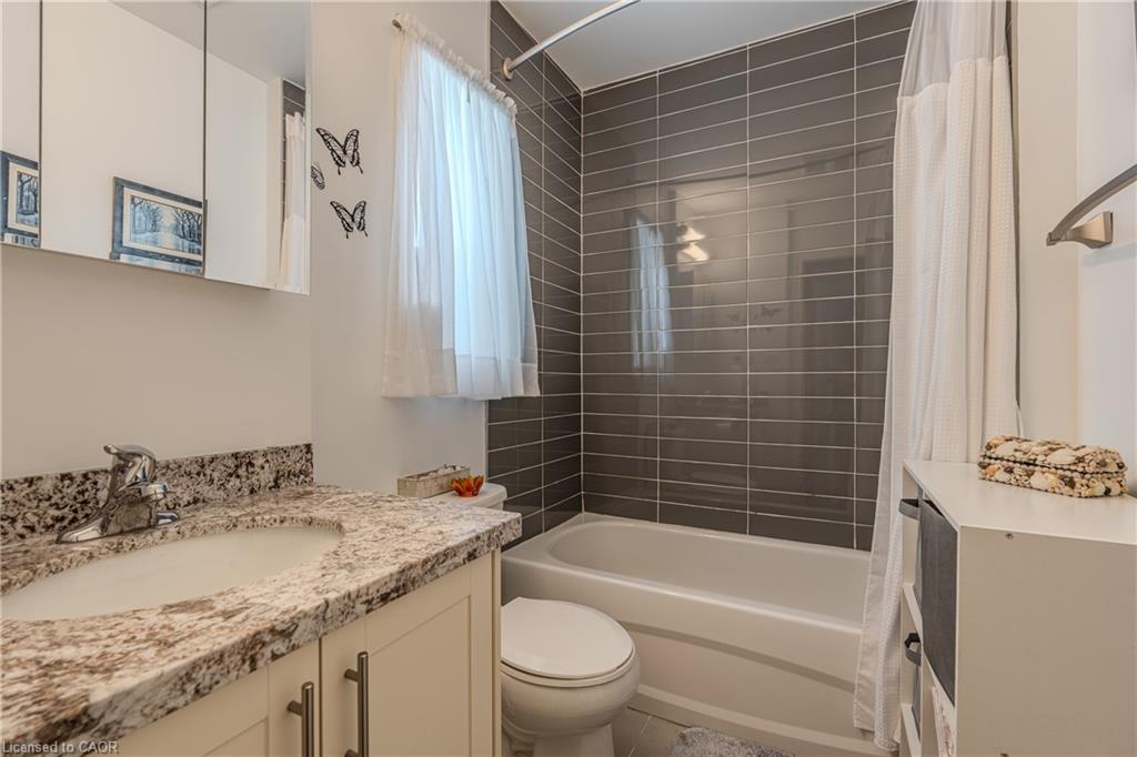 403-350 Concession Street Property Photo 22